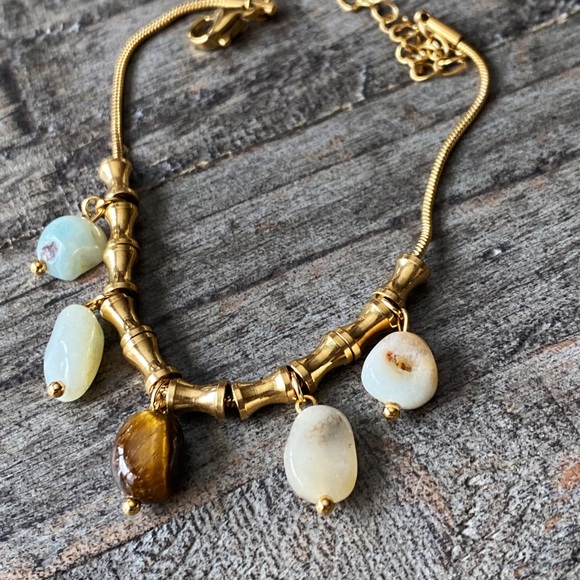 NEW Gold & Polished Stone Beaded Bracelet - Picture 6 of 7